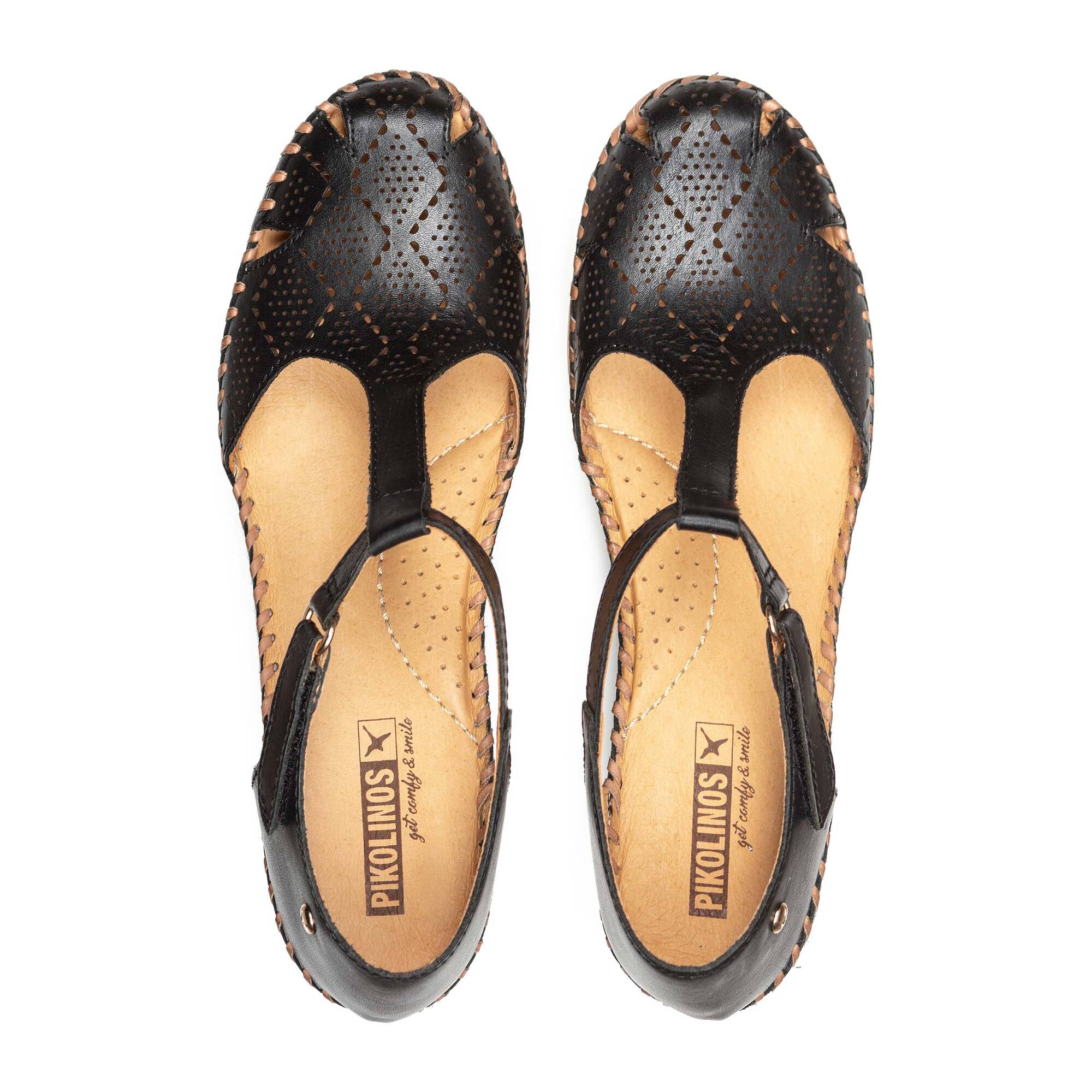 WOMEN'S PIKOLINOS AGUADULCE CLOSED TOE WEDGE SANDAL| BLACK - Image 3
