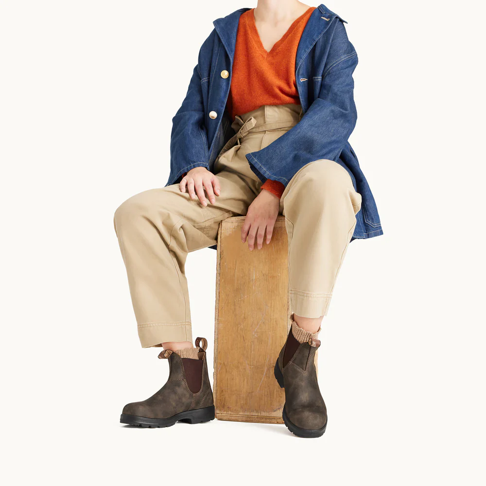 BLUNDSTONE UNISEX CHELSEA BOOTS | RUSTIC BROWN - Image 11