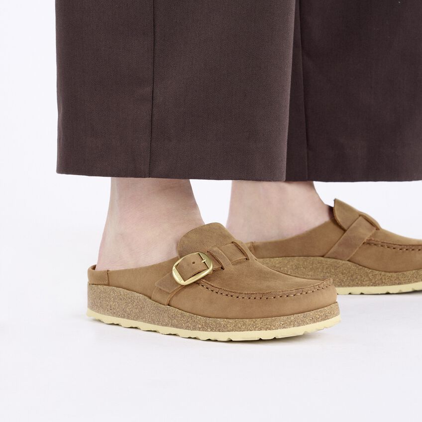 WOMEN'S BIRKENSTOCK BUCKLEY CLOG | COGNAC - Image 2