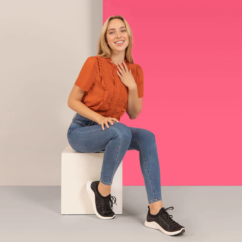 WOMEN'S AETREX CARLY SNEAKERS | BLACK - Image 9