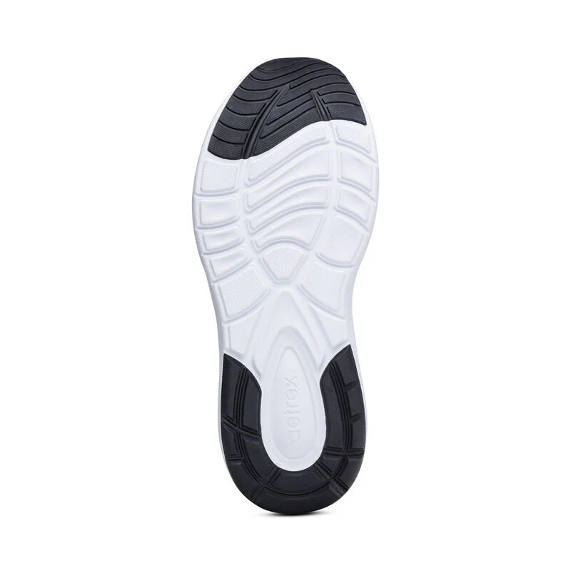 MEN'S AETREX CHASE ARCH SUPPORT SNEAKER | BLACK - Image 5