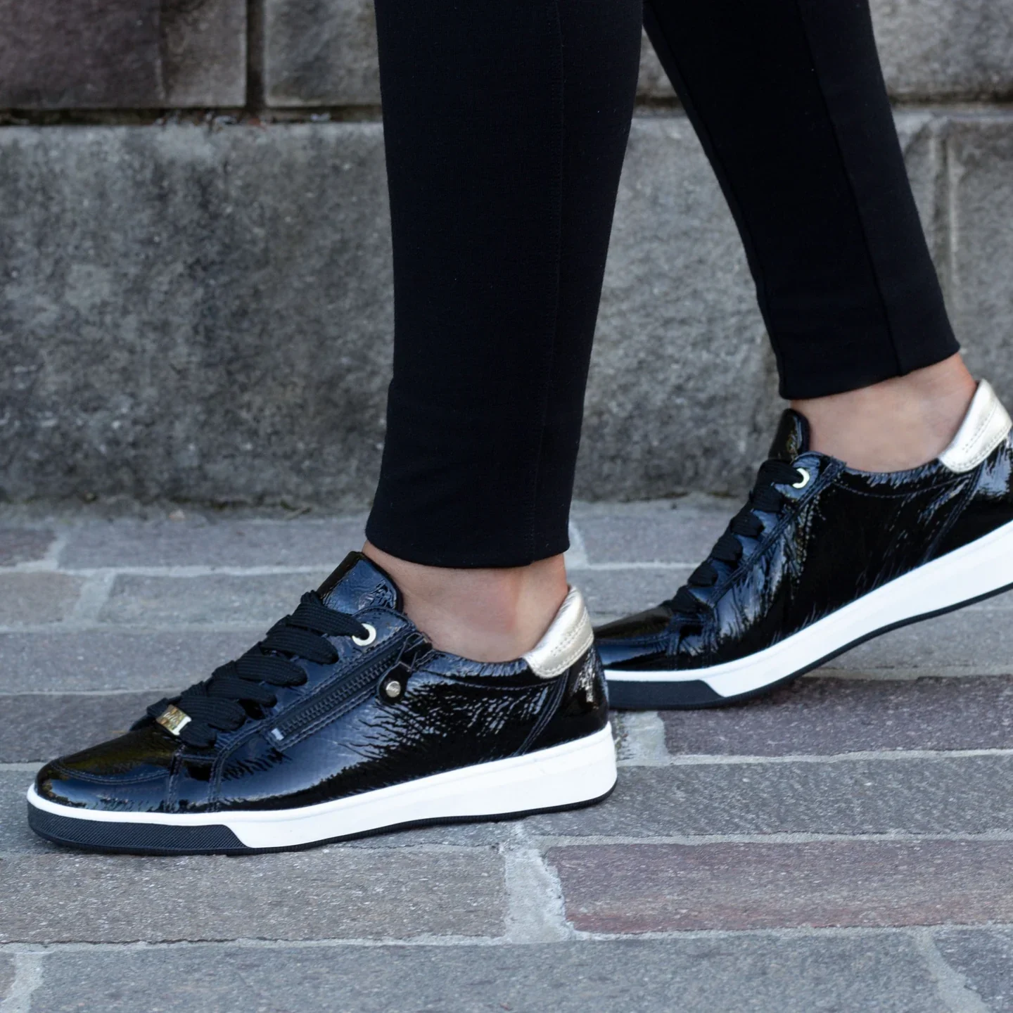 WOMEN'S ARA REI-LOW SNEAKER | BLACK PATENT / PLATINUM METALLIC - Image 6