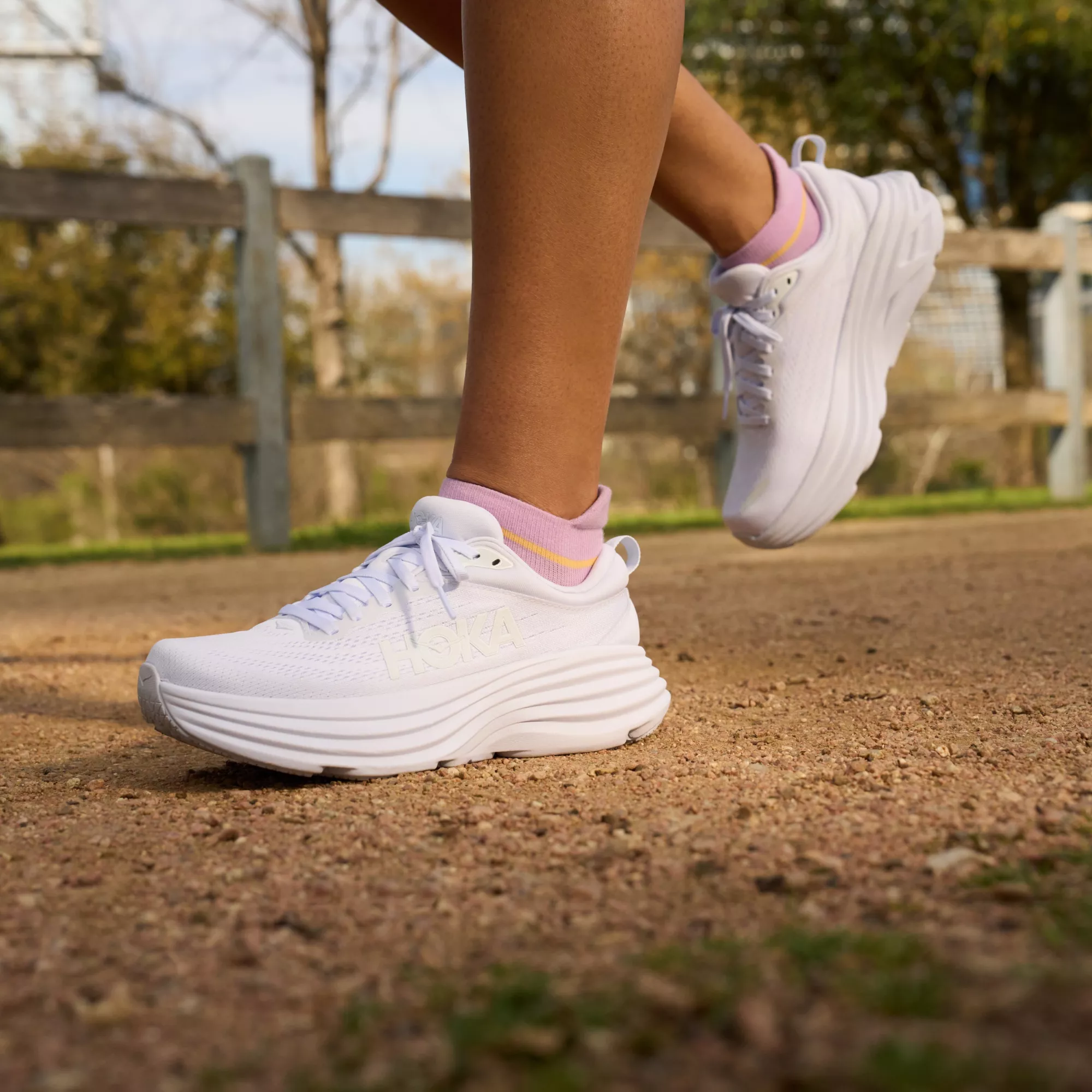 WOMEN'S HOKA BONDI 8 | WHITE / WHITE - Image 2
