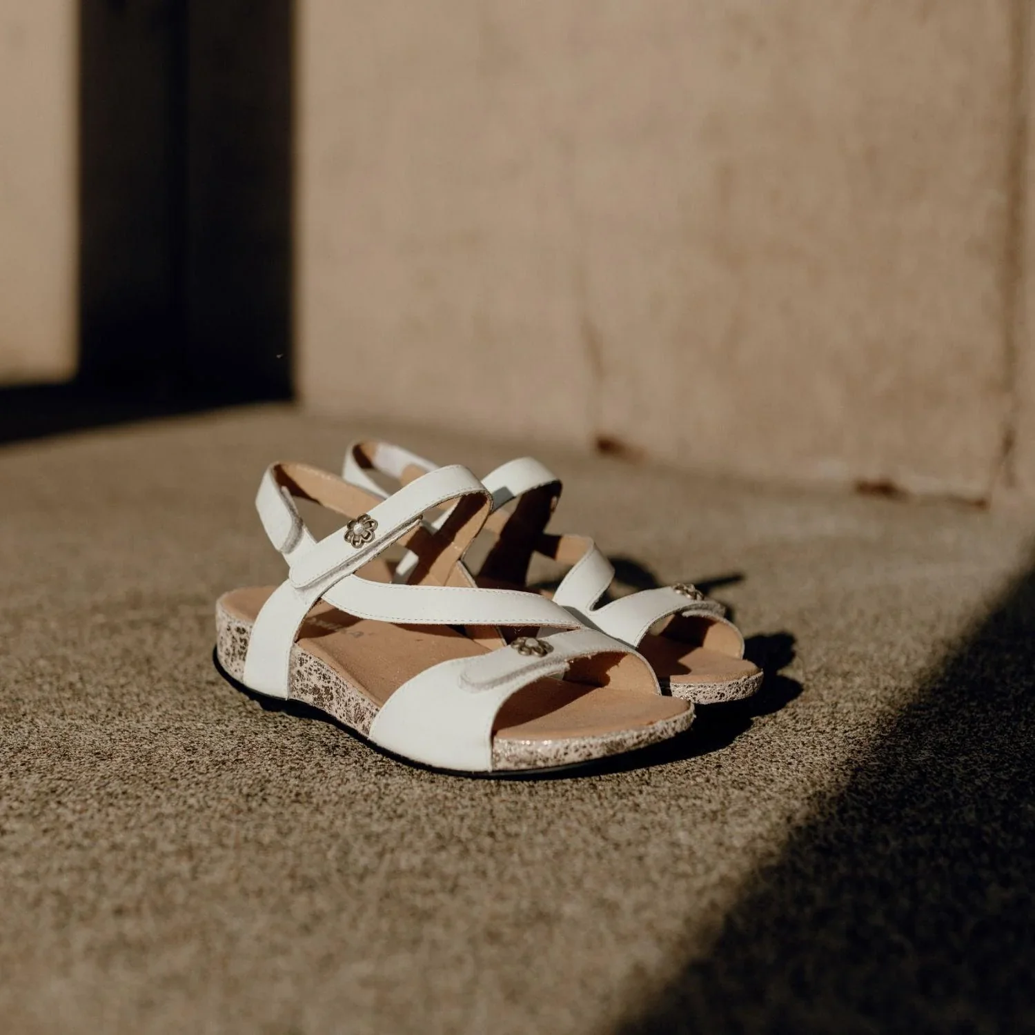 WOMEN'S ROMIKA FIDSCHI 54 | WHITE MULTI - Image 9