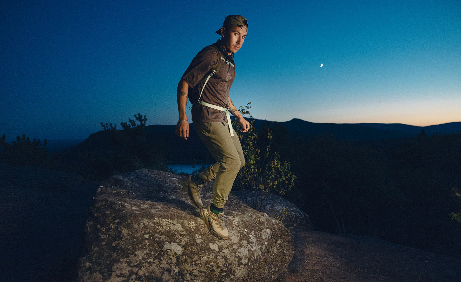 MEN'S KEEN TARGHEE APEX WATERPROOF HIKING SHOE | BLACK | ABBEY STONE - Image 7
