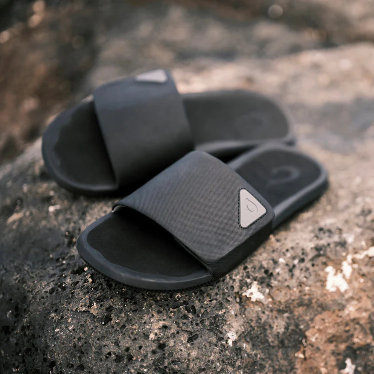 MEN'S OLUKAI ULELE SLIDE | LAVA ROCK / LAVA ROCK - Image 7