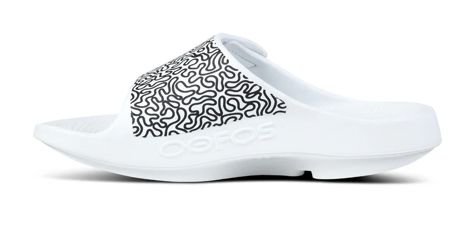 MEN'S OOFOS OOAHH SPORT FLEX LIMITED SLIDE | WHITE LABYRINTH - Image 3