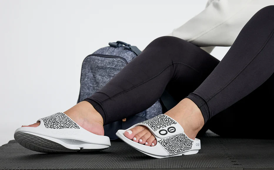 MEN'S OOFOS OOAHH SPORT FLEX LIMITED SLIDE | WHITE LABYRINTH - Image 8