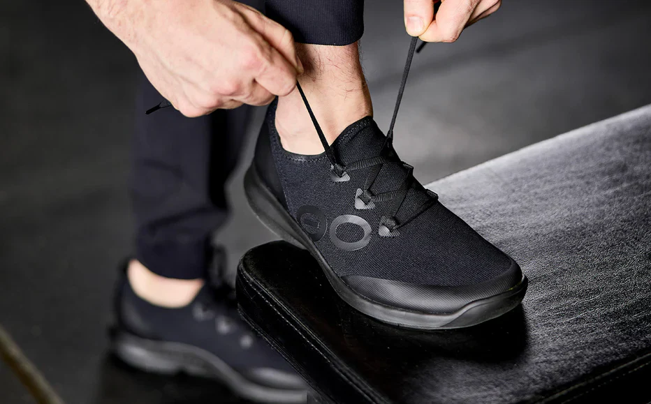 MEN'S OOFOS OOMG SPORT LS LOW SHOE | BLACK - Image 8