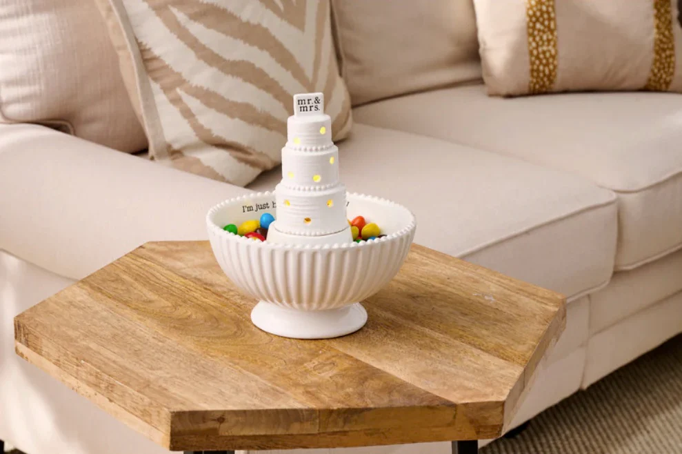 MUDPIE WEDDING CAKE LIGHT UP SITTER - Image 2