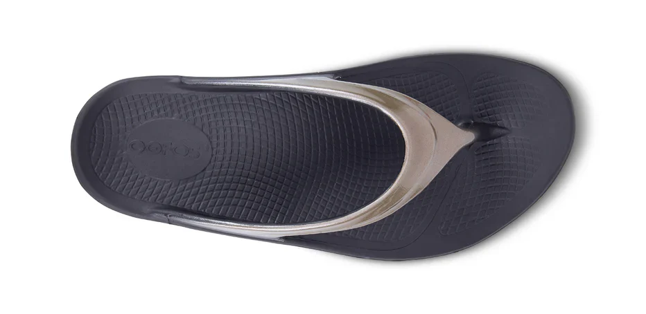 WOMEN'S OOFOS OOLALA LUXE SANDAL | LATTE - Image 5
