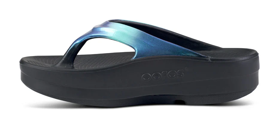 WOMEN'S OOFOS OOMEGA OOLALA LUXE SANDAL | ATLANTIS - Image 3
