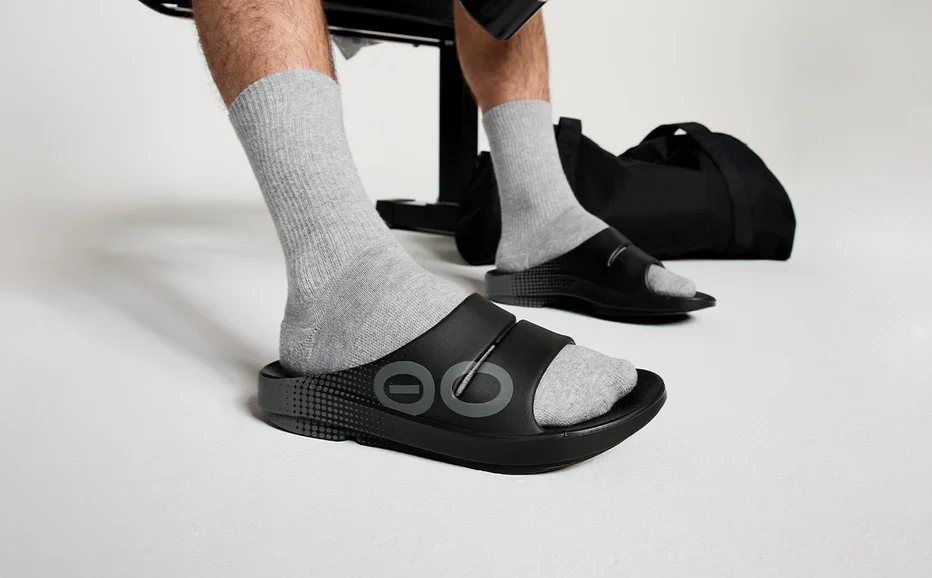 UNISEX OOFOS OOAHH SPORT SLIDE | MATRIX BLACK - Image 8
