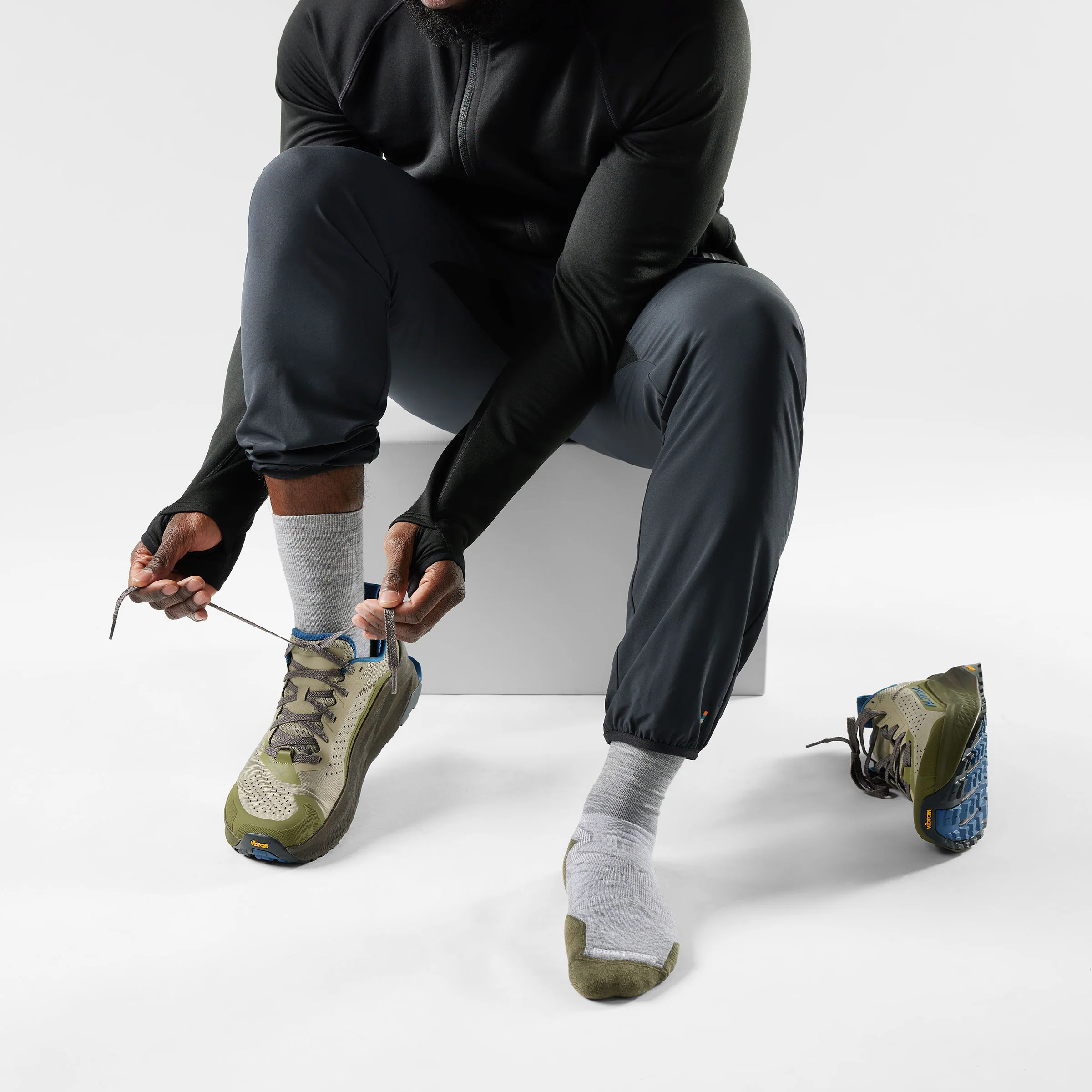 UNISEX SMARTWOOL RUN  TARGETED CUSHION CREW | LIGHT GRAY - Image 2