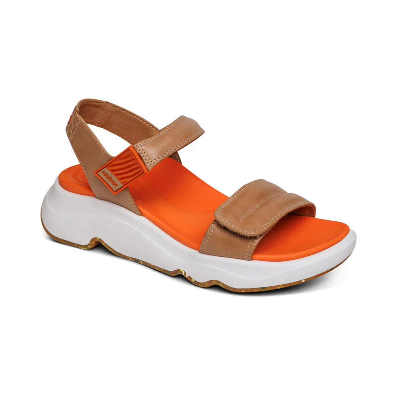 WOMEN'S AETREX WHIT SPORT SANDAL | CAMEL - Image 4