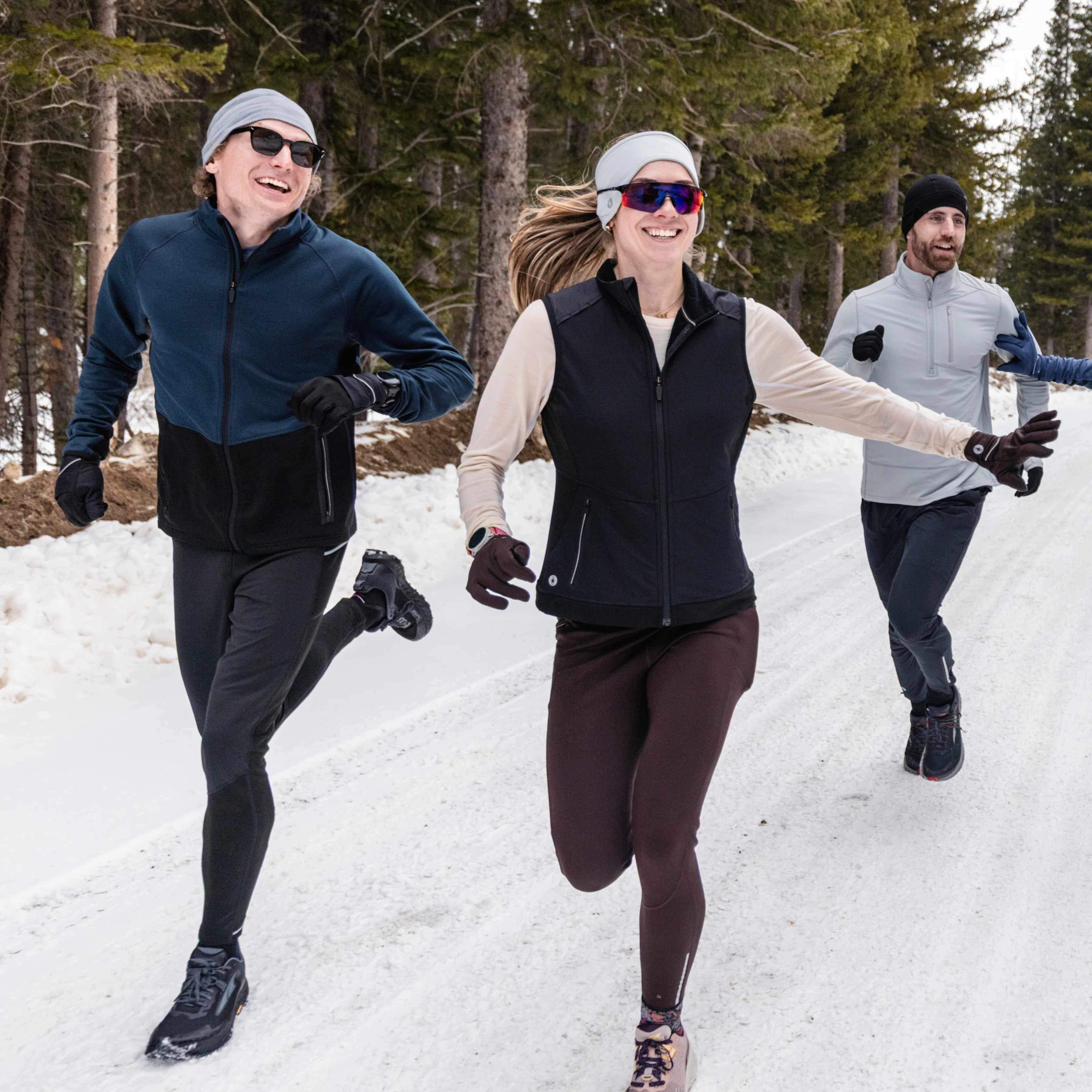 WOMEN'S SMARTWOOL ACTIVE FLEECE WIND INSULATED VEST | BLACK - Image 6