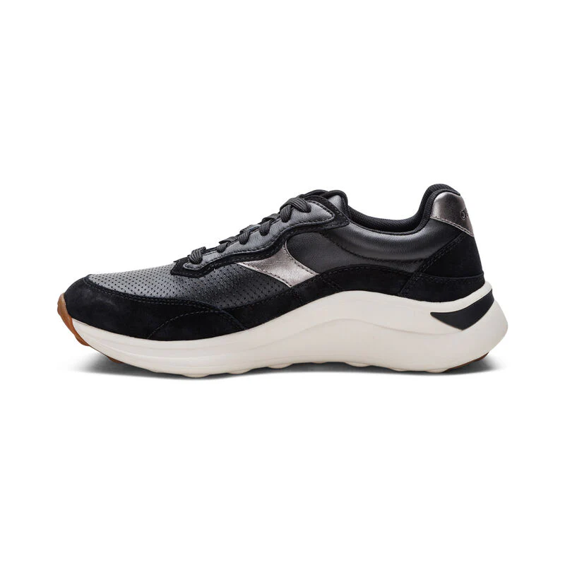 WOMEN'S AETREX EMILY SNEAKER | BLACK - Image 2