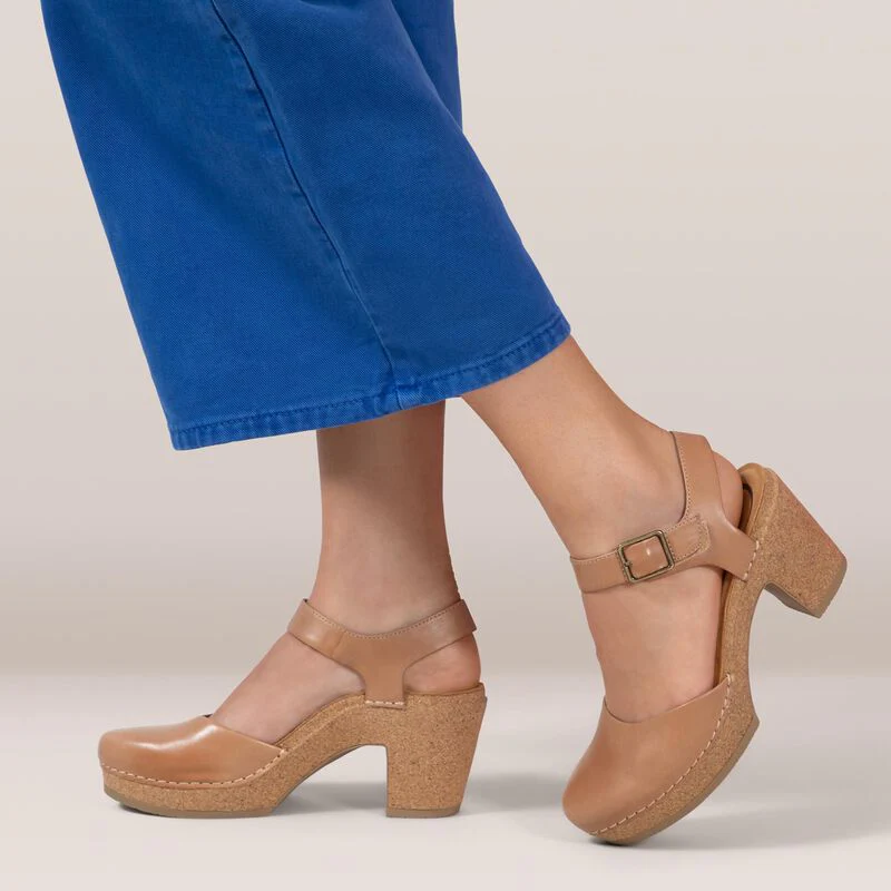 WOMEN'S AETREX FINLEY | CAMEL - Image 2
