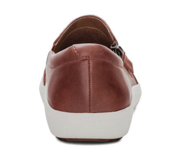 WOMEN'S AETREX JENNA SLIP-ON | BROWN - Image 6