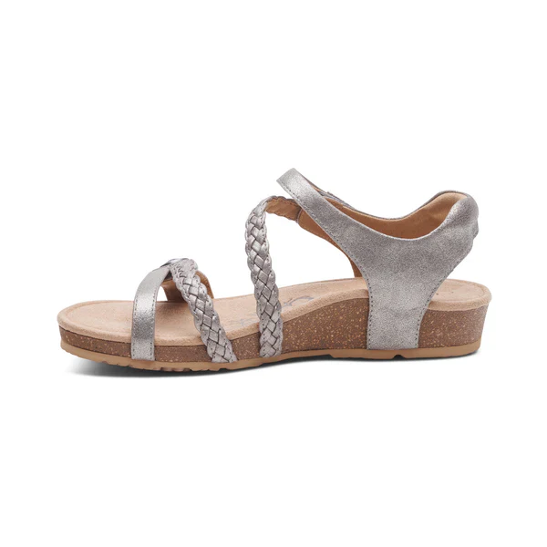 WOMEN'S AETREX JILLIAN BRAIDED QUARTER STRAP SANDAL | BRUSHED SILVER - Image 4