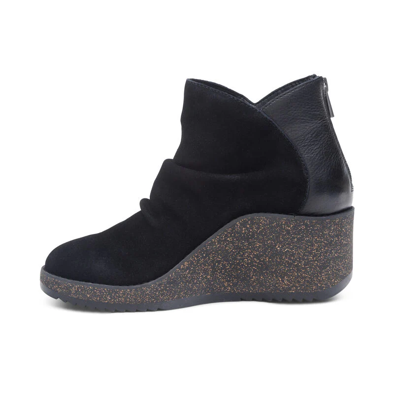 WOMEN'S AETREX KARA ANKLE WEDGE BOOT | BLACK - Image 2