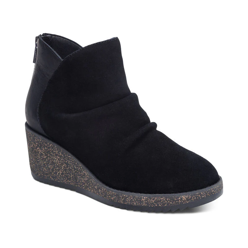 WOMEN'S AETREX KARA ANKLE WEDGE BOOT | BLACK - Image 3