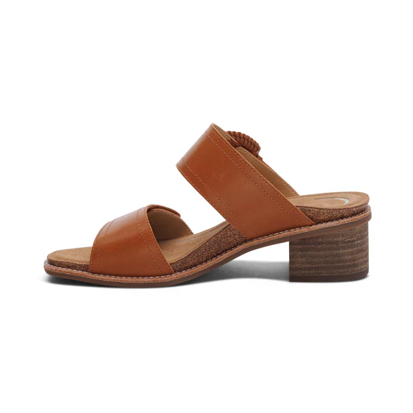 WOMEN'S AETREX TATIANA ARCH SUPPORT HEEL | COGNAC - Image 2