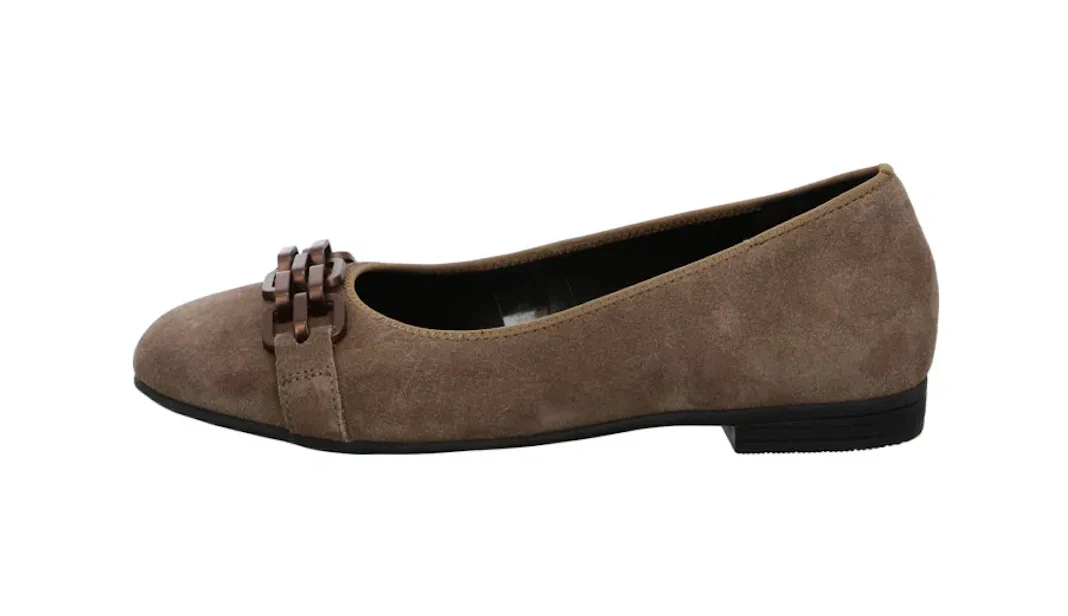 WOMEN'S ARA SCOUT BALLET FLAT CHAIN | SESAME SUEDE - Image 2