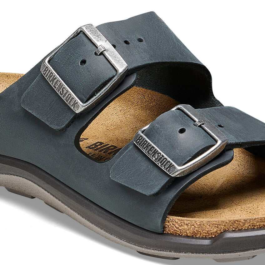 WOMEN'S BIRKENSTOCK ARIZONA CROSSTOWN | BLACK - Image 3
