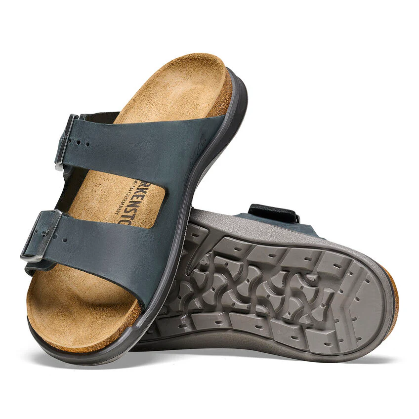 WOMEN'S BIRKENSTOCK ARIZONA CROSSTOWN | BLACK - Image 5
