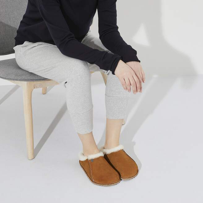 WOMEN'S BIRKENSTOCK ZERMATT PREMIUM FUR LINED CLOG | MINK - Image 6