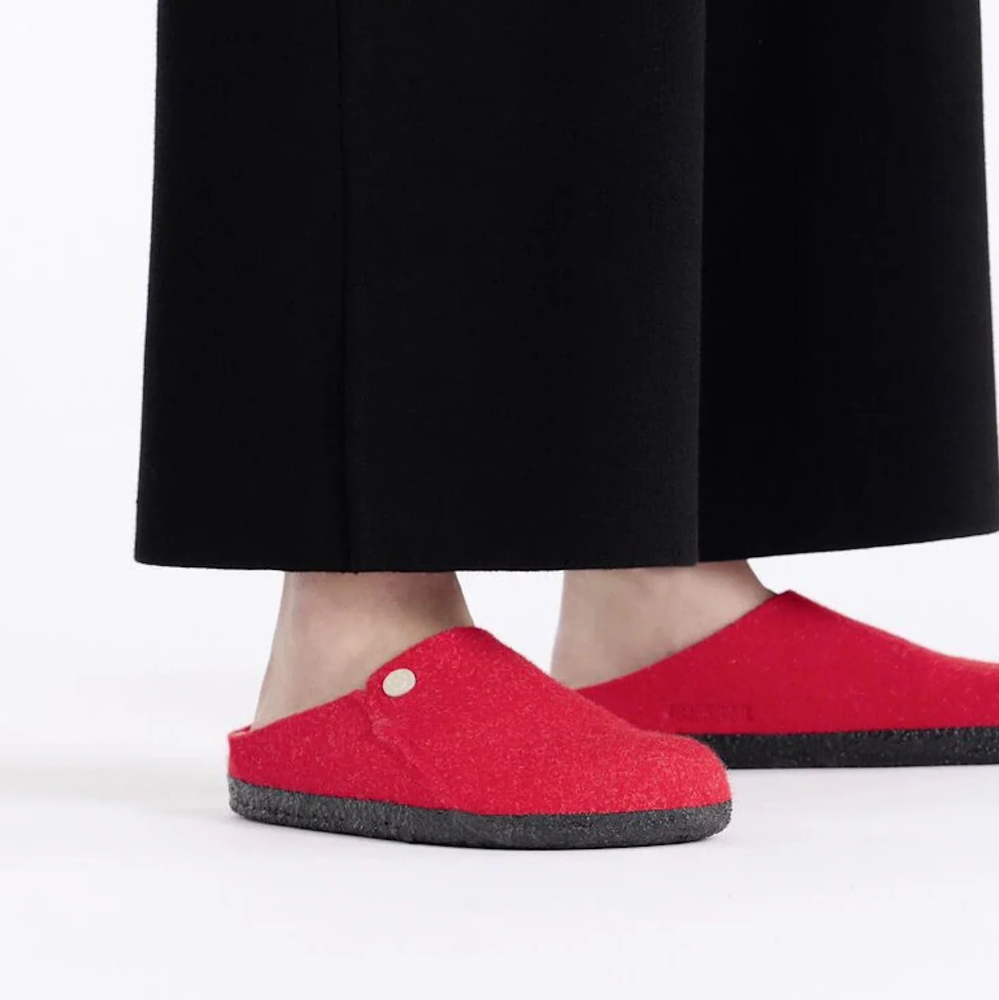 UNISEX BIRKENSTOCK ZERMATT RIVET SHEARLING | ACTIVE RED - Image 2