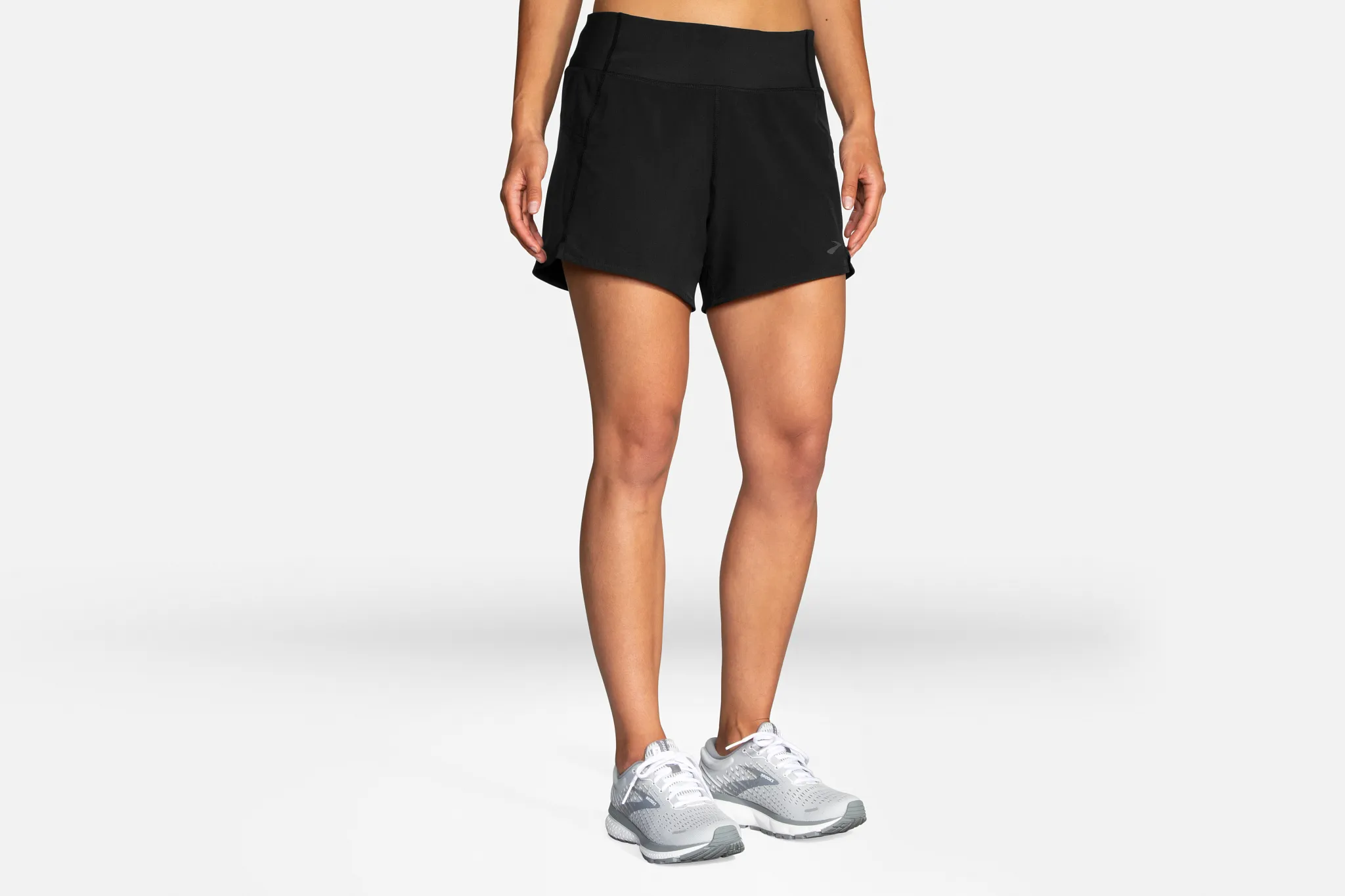 WOMEN'S BROOKS CHASER 5" SHORT | BLACK - Image 4