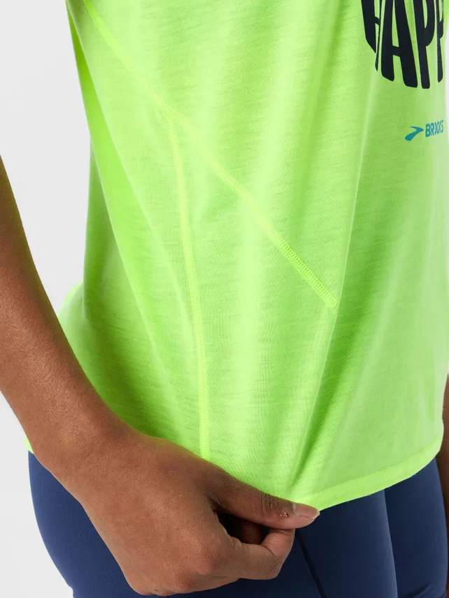 WOMEN'S BROOKS DISTANCE TANK 3.0 | NEO YELLOW / RUN HAPPY - Image 5