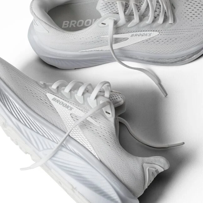 WOMEN'S BROOKS GHOST 17 | WHITE / WHITE / GREY - Image 7