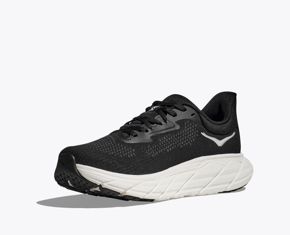 WOMEN'S HOKA ARAHI 7 | BLACK / WHITE - Image 3