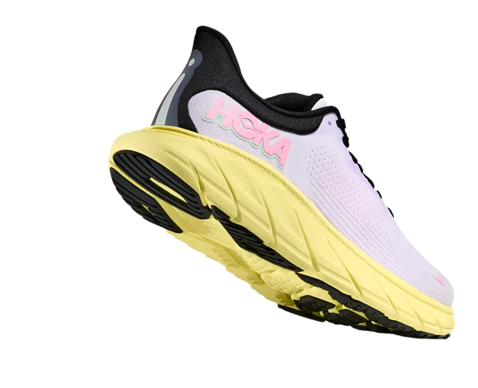 WOMEN'S HOKA ARAHI 7 | STARLIGHT GLOW / YUZU - Image 4