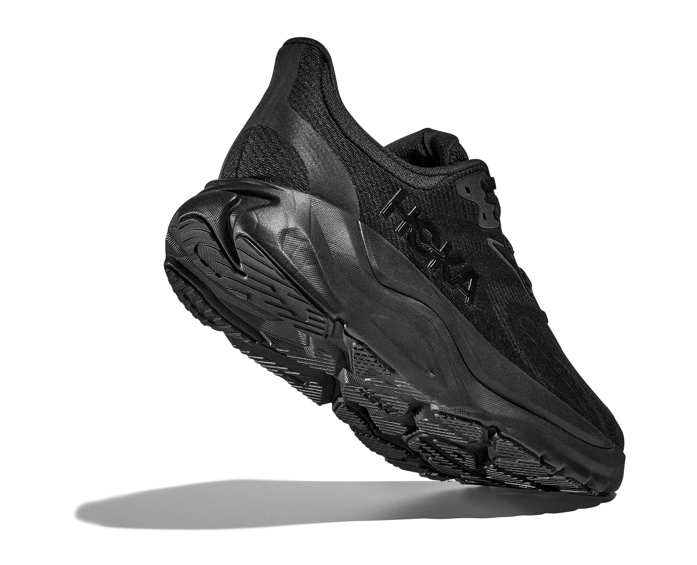 WOMEN'S HOKA ARAHI 8 | BLACK | BLACK - Image 5