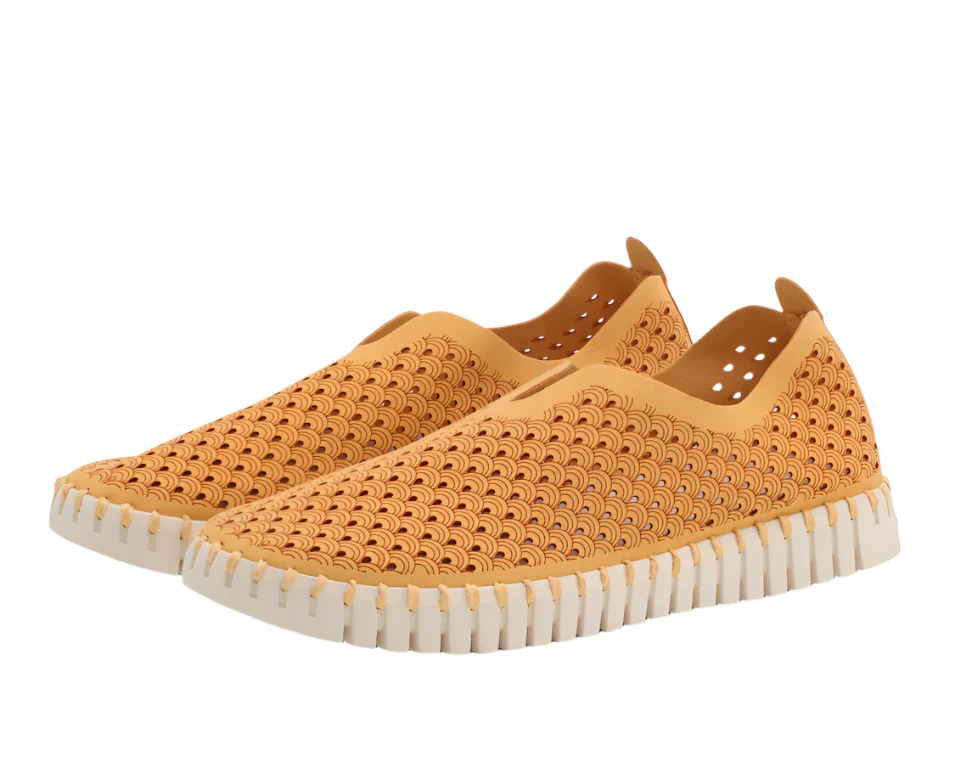 WOMEN'S ILSE JACOBSEN TULIP 139 SLIP-ON | GOLDEN NUGGET - Image 6
