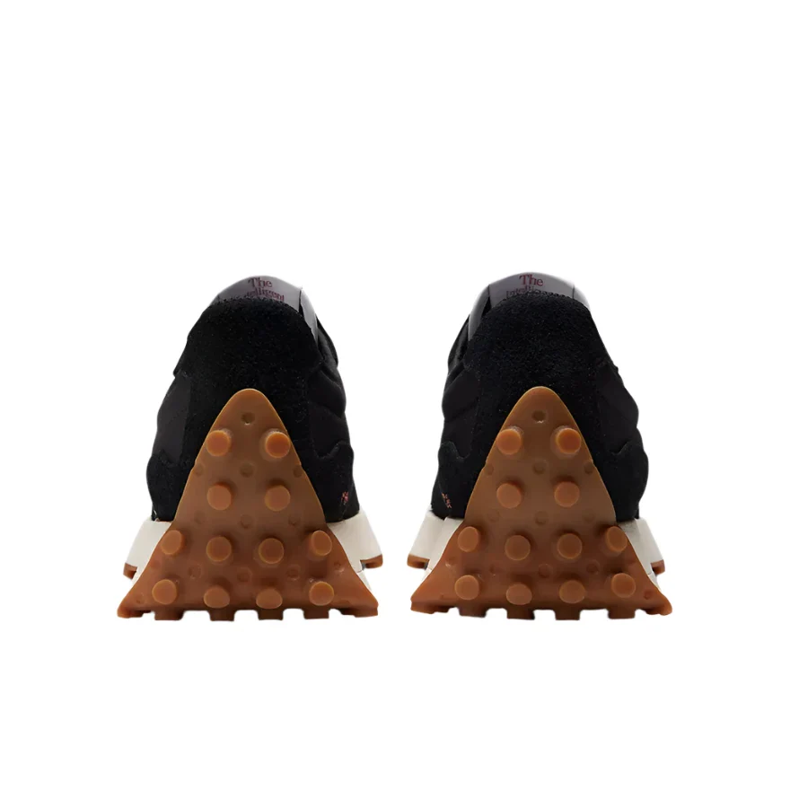 WOMEN'S NEW BALANCE 327 | BLACK / WHITE / MINERAL RED - Image 7