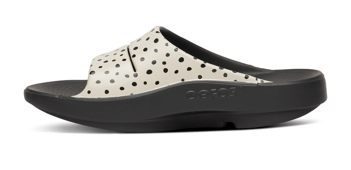 WOMEN'S OOFOS OOAHH LIMITED SLIDE SANDAL | PEBBLE - Image 2