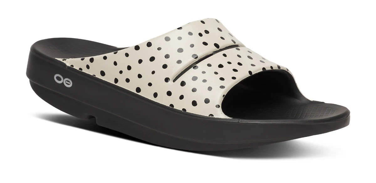 WOMEN'S OOFOS OOAHH LIMITED SLIDE SANDAL | PEBBLE - Image 3