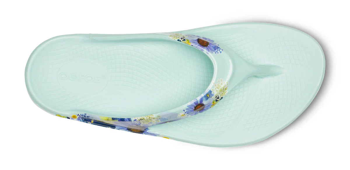 WOMEN'S OOFOS OOLALA LIMITED SANDAL | MINT BLOSSOM - Image 6