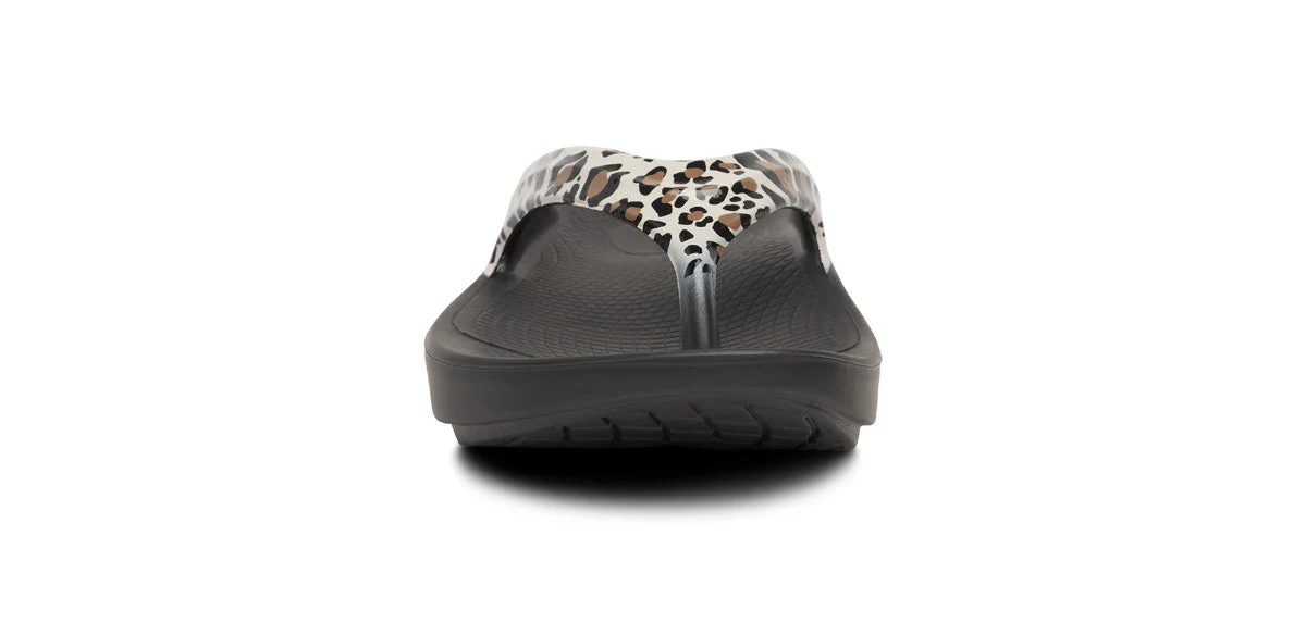 WOMEN'S OOFOS OOLALA SANDAL | LEOPARD - Image 4
