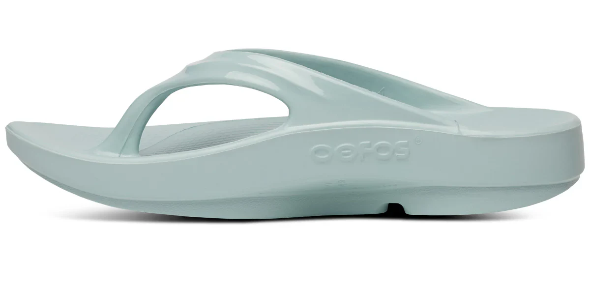 WOMEN'S OOFOS OOLALA SANDAL | MIST - Image 3
