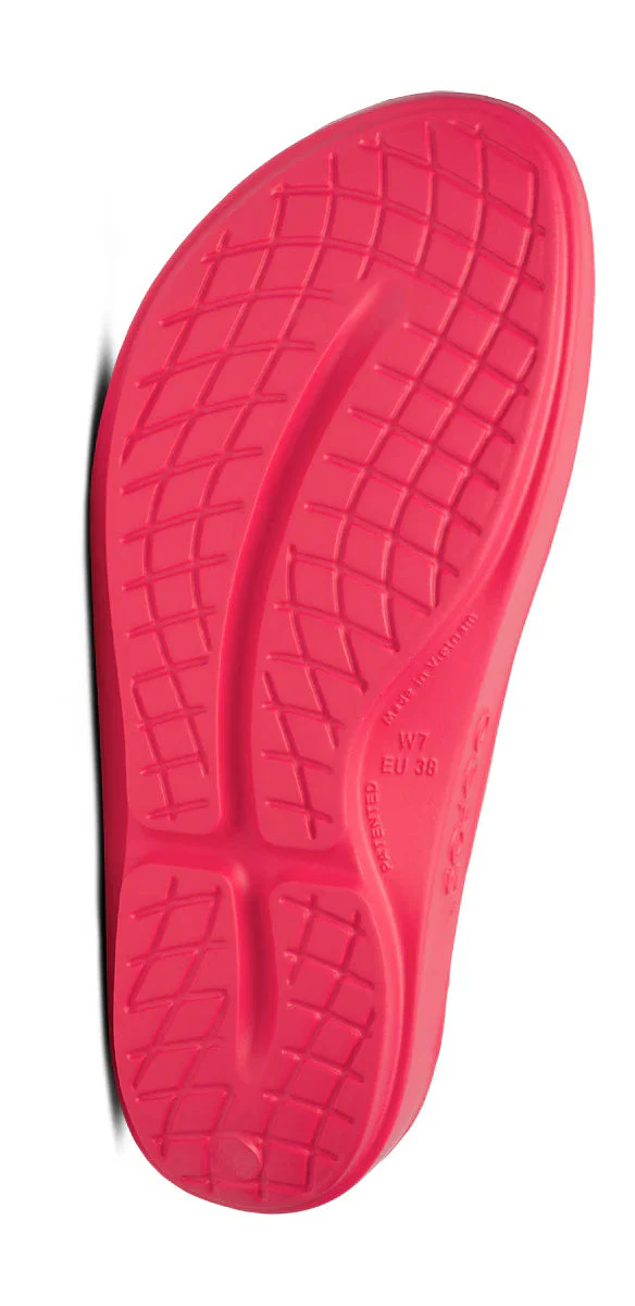 WOMEN'S OOFOS OOLALA SANDAL | NEON BERRY - Image 6