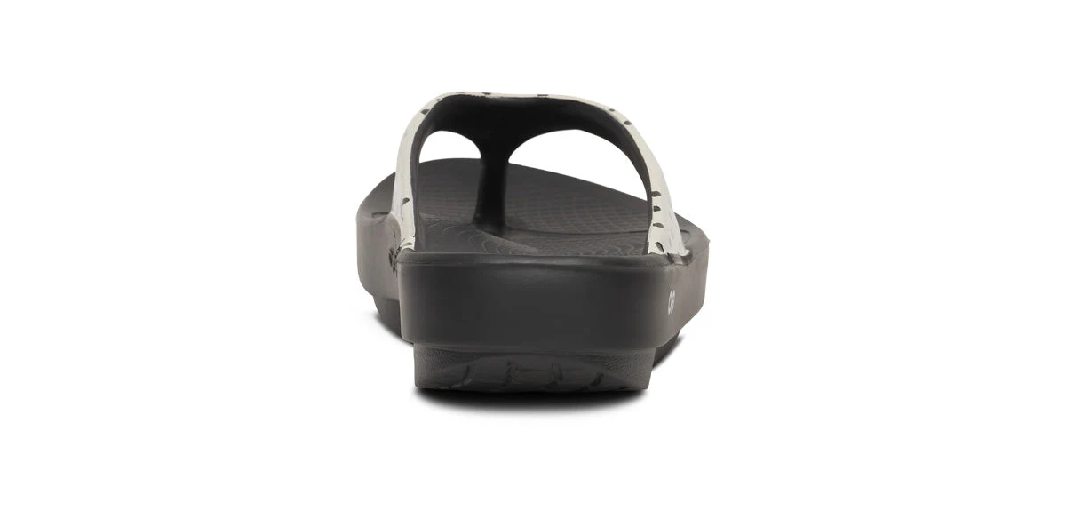 WOMEN'S OOFOS OOLALA SANDAL | PEBBLE - Image 5