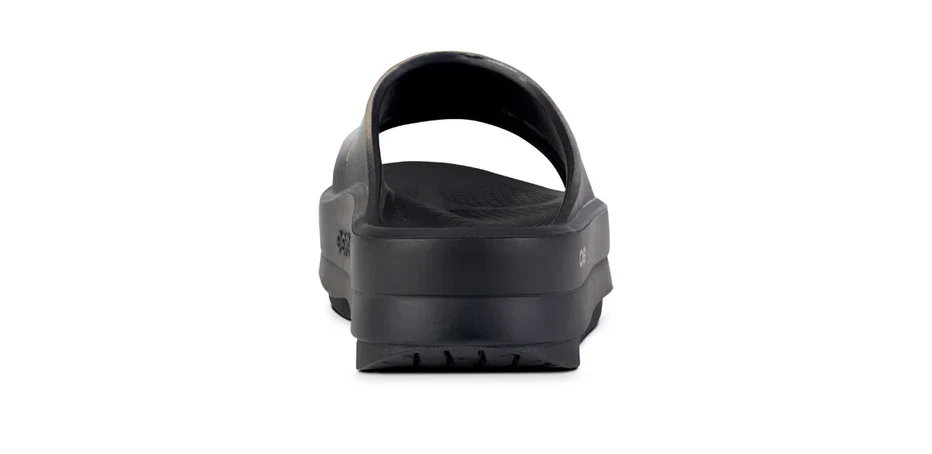 WOMEN'S OOFOS OOMEGA OOAHH SLIDE | LATTE - Image 5