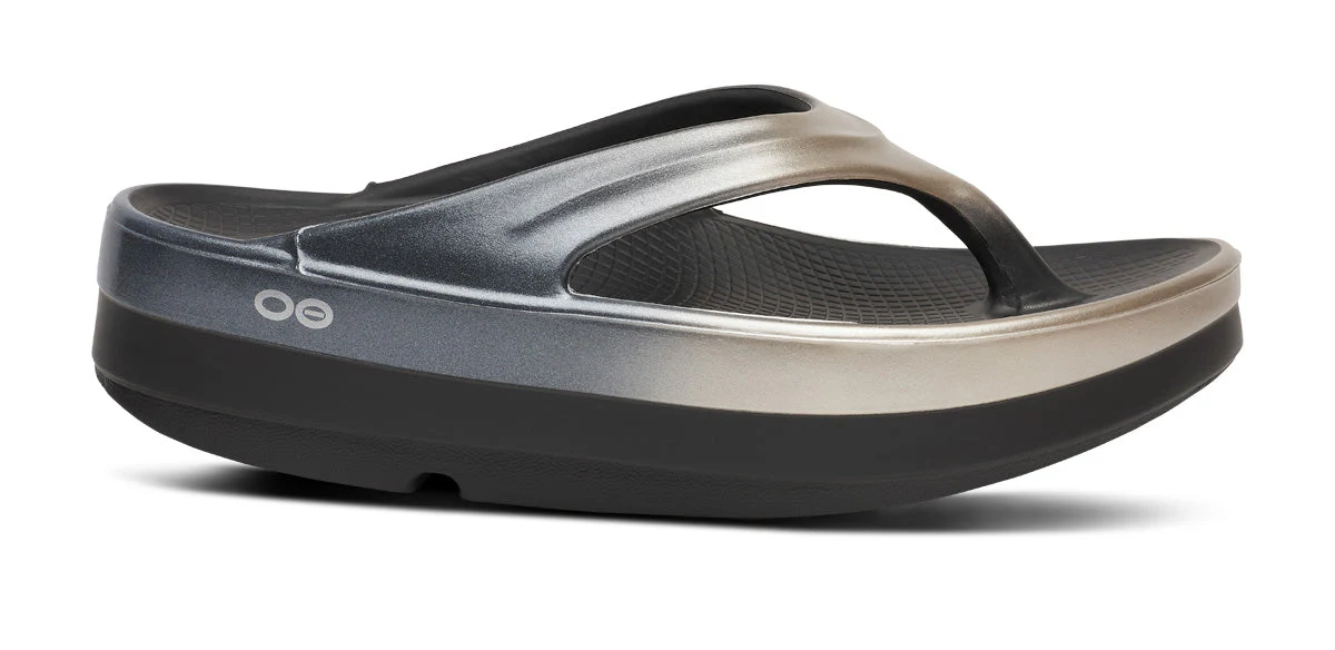 WOMEN'S OOFOS OOMEGA OOLALA LUXE SANDAL | LATTE FADE