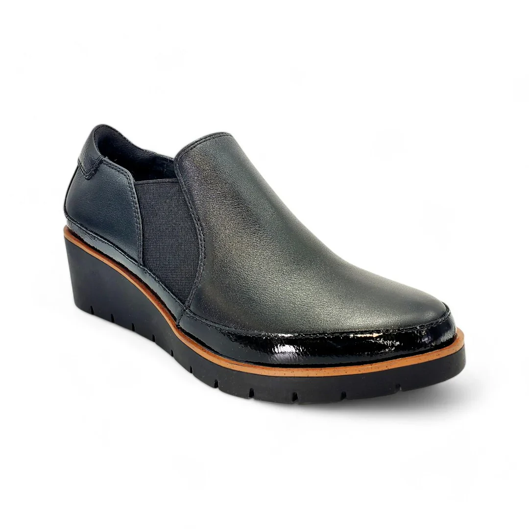 WOMEN'S REVERE MYKONOS WEDGE LOAFER | BLACK - Image 3